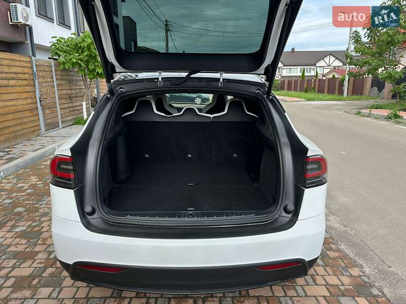 Позашляховик / Кросовер Tesla Model X 2018 в Києві фото 9 Позашляховик / Кросовер Tesla Model X 2018 в Києві