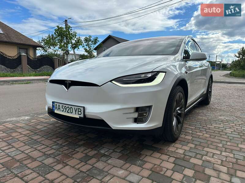 Позашляховик / Кросовер Tesla Model X 2018 в Києві
