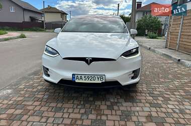 Позашляховик / Кросовер Tesla Model X 2018 в 
