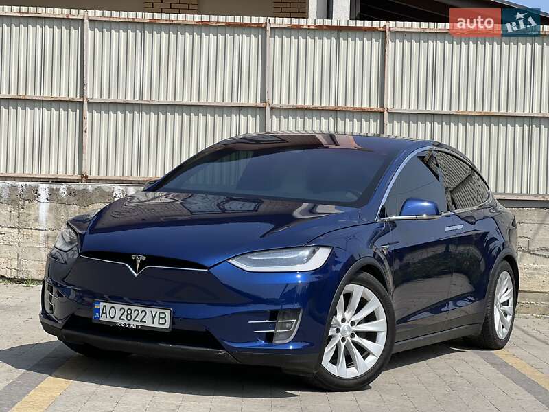 Позашляховик / Кросовер Tesla Model X 2017 в Ужгороді