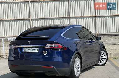 Позашляховик / Кросовер Tesla Model X 2017 в 