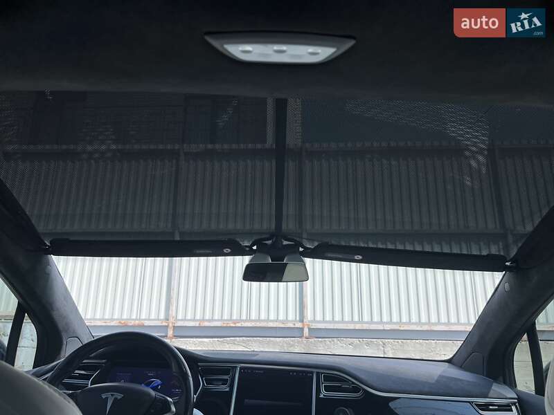 Позашляховик / Кросовер Tesla Model X 2017 в Ужгороді