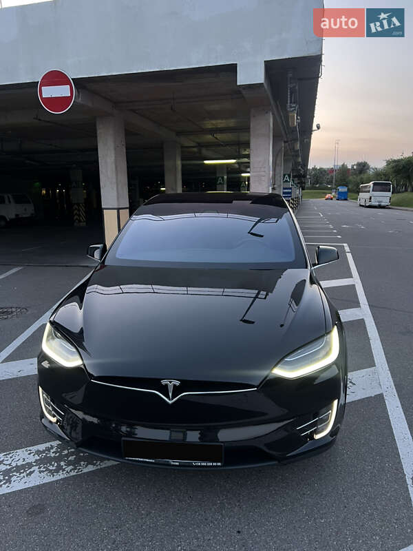 Tesla Model X 2017