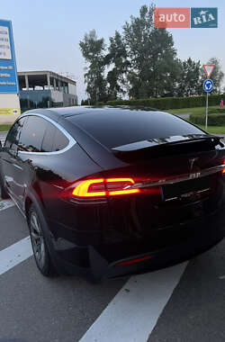 Внедорожник / Кроссовер Tesla Model X 2017 в 