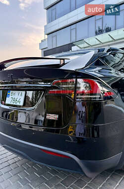 Позашляховик / Кросовер Tesla Model X 2022 в 