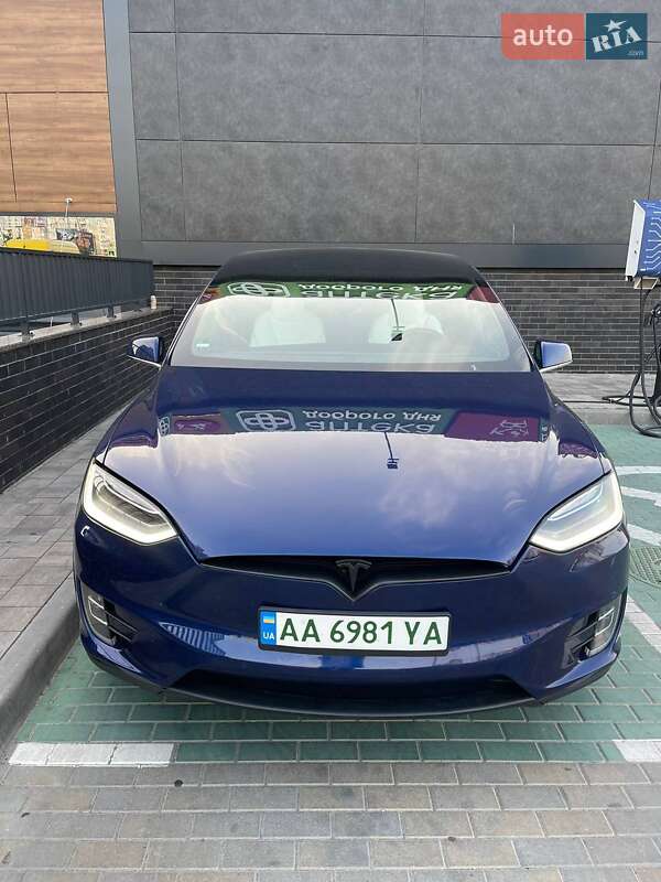 Внедорожник / Кроссовер Tesla Model X 2016 в 