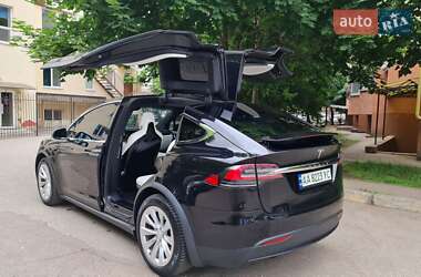Внедорожник / Кроссовер Tesla Model X 2017 в 