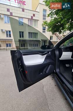 Внедорожник / Кроссовер Tesla Model X 2017 в 