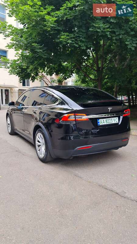 Позашляховик / Кросовер Tesla Model X 2017 в Одесі