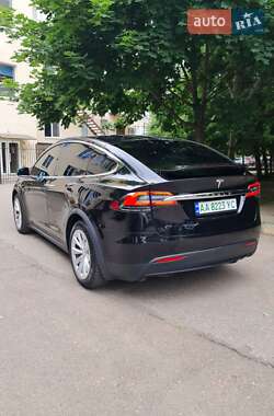Внедорожник / Кроссовер Tesla Model X 2017 в 