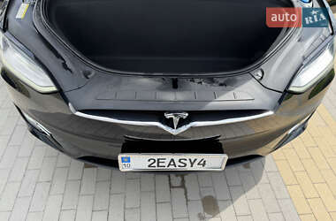 Внедорожник / Кроссовер Tesla Model X 2017 в 