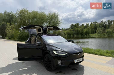 Внедорожник / Кроссовер Tesla Model X 2017 в 