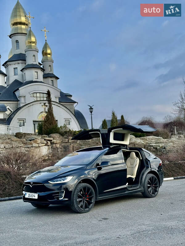 Позашляховик / Кросовер Tesla Model X 2017 в Києві