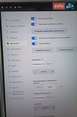 Позашляховик / Кросовер Tesla Model X 2016 в 