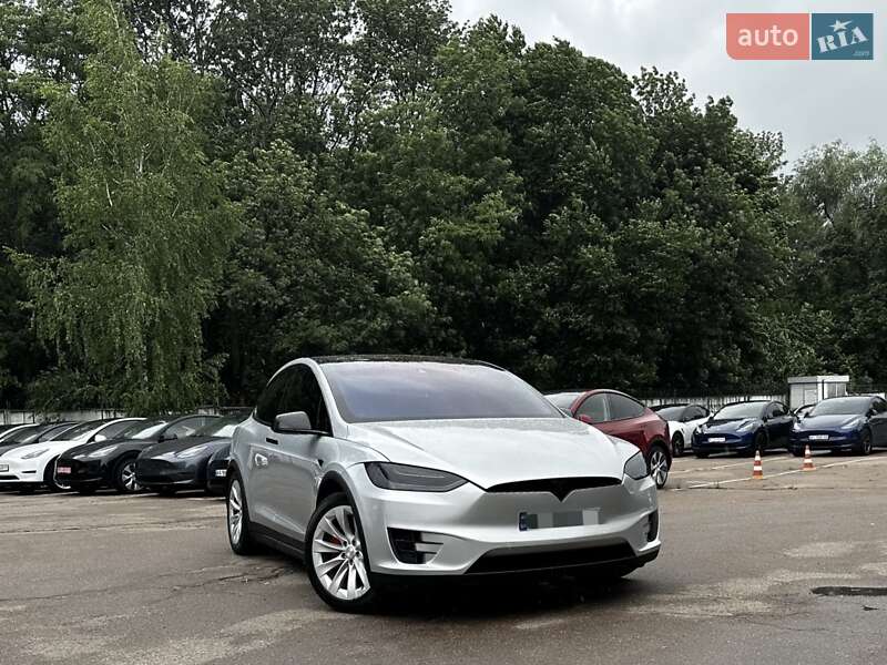 Tesla Model X 2016