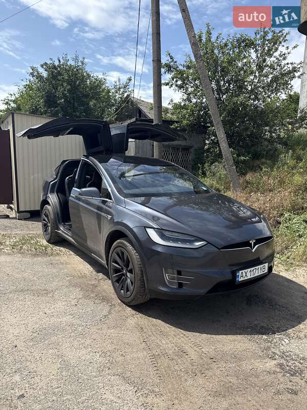 Позашляховик / Кросовер Tesla Model X 2017 в Харкові