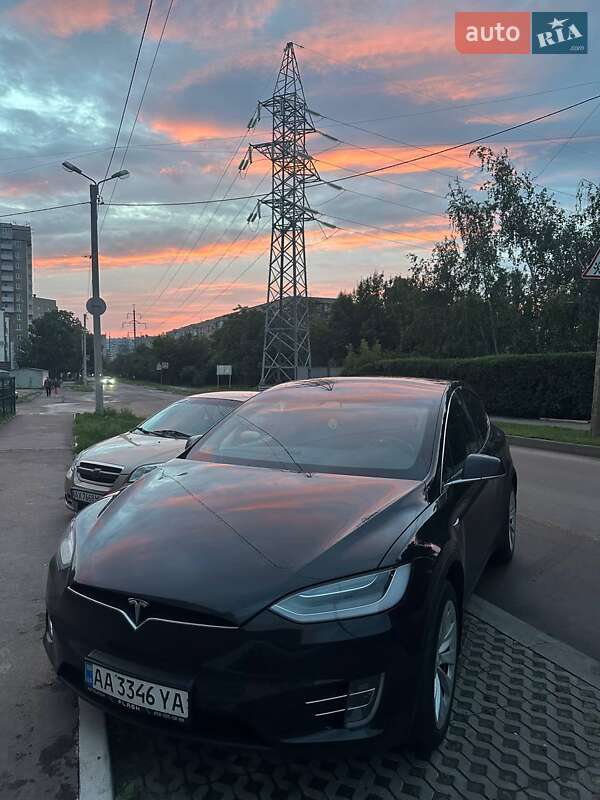 Позашляховик / Кросовер Tesla Model X 2017 в Харкові