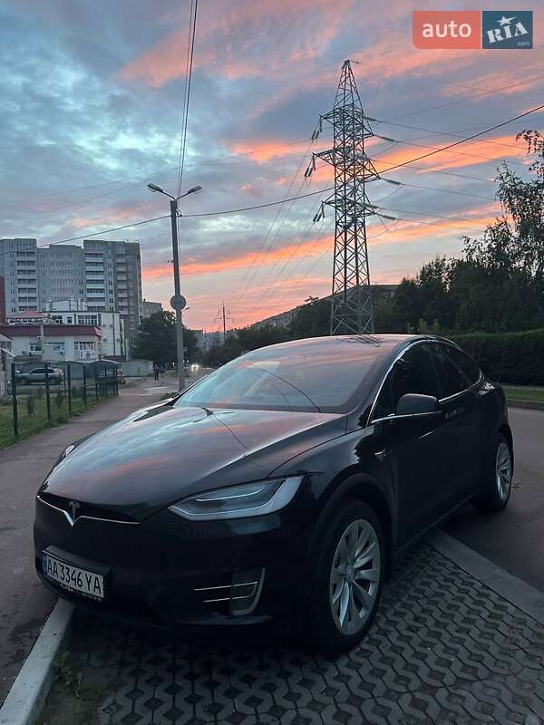 Позашляховик / Кросовер Tesla Model X 2017 в Харкові