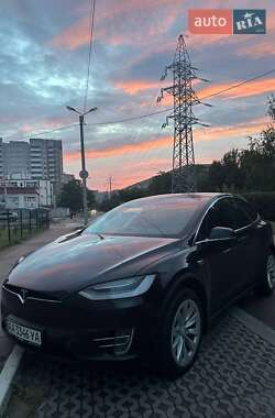 Позашляховик / Кросовер Tesla Model X 2017 в 
