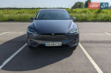 Позашляховик / Кросовер Tesla Model X 2018 в 