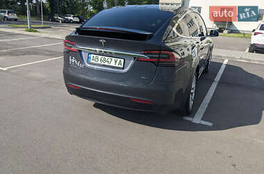 Позашляховик / Кросовер Tesla Model X 2018 в 