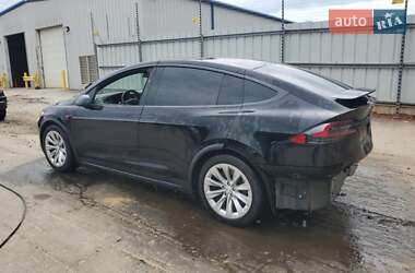 Внедорожник / Кроссовер Tesla Model X 2017 в 