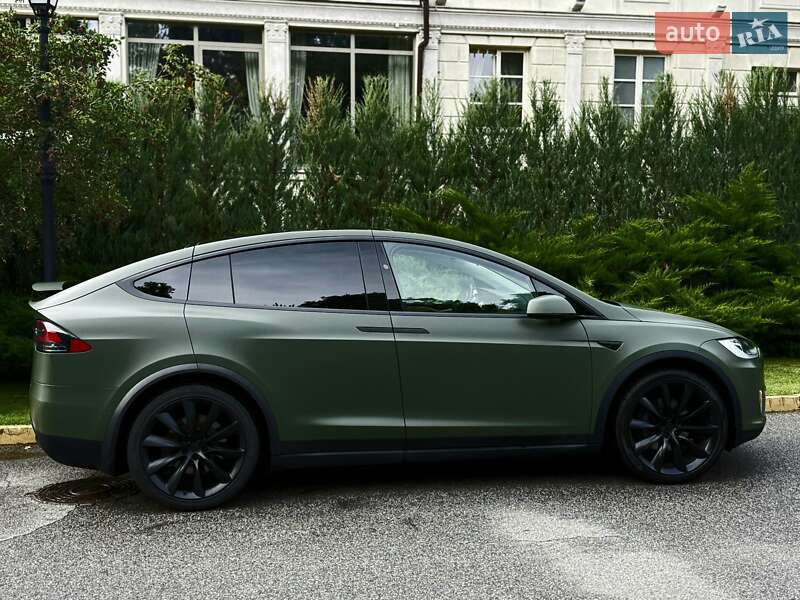 Tesla Model X 2018