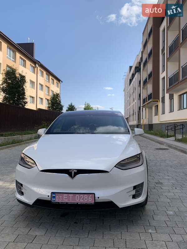 Внедорожник / Кроссовер Tesla Model X 2015 в Львове