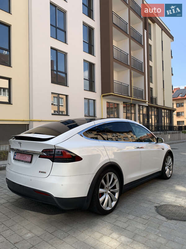 Внедорожник / Кроссовер Tesla Model X 2015 в Львове