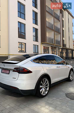 Внедорожник / Кроссовер Tesla Model X 2015 в 