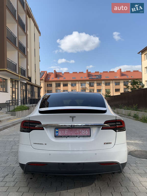Внедорожник / Кроссовер Tesla Model X 2015 в Львове