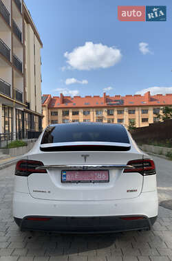 Внедорожник / Кроссовер Tesla Model X 2015 в 