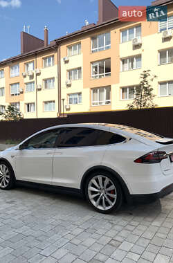 Внедорожник / Кроссовер Tesla Model X 2015 в 
