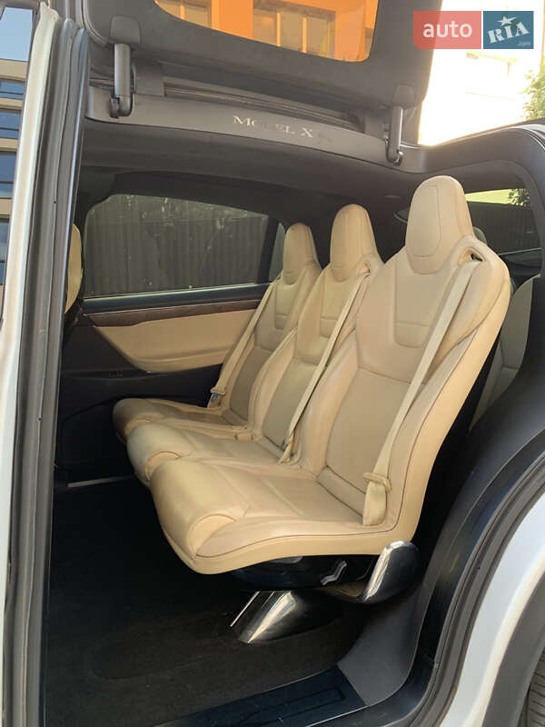 Внедорожник / Кроссовер Tesla Model X 2015 в Львове
