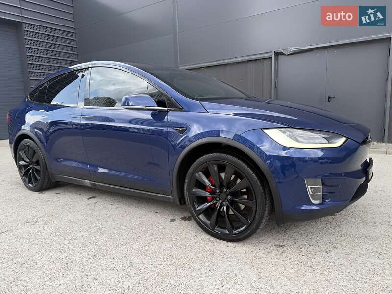 Позашляховик / Кросовер Tesla Model X 2019 в Києві