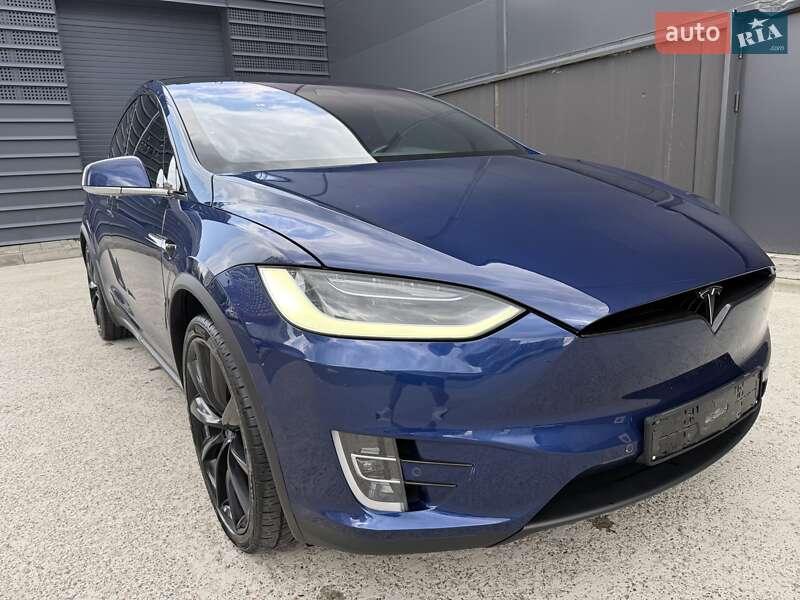 Позашляховик / Кросовер Tesla Model X 2019 в Києві