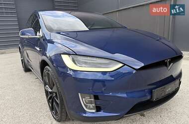 Позашляховик / Кросовер Tesla Model X 2019 в 