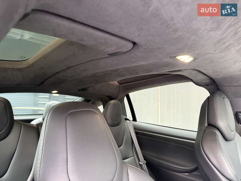 Позашляховик / Кросовер Tesla Model X 2019 в Києві