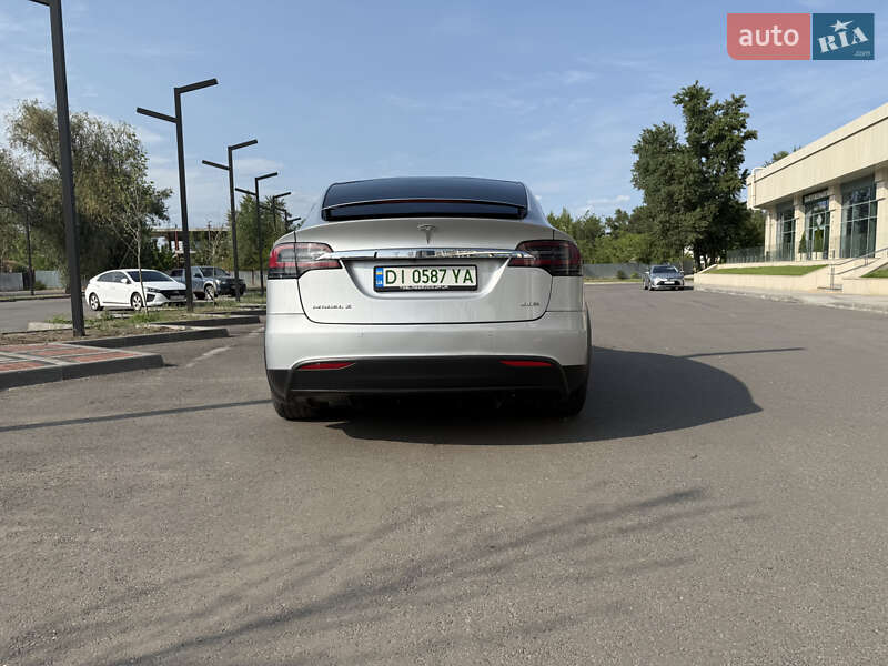 Внедорожник / Кроссовер Tesla Model X 2018 в Днепре фото 2 Внедорожник / Кроссовер Tesla Model X 2018 в Днепре