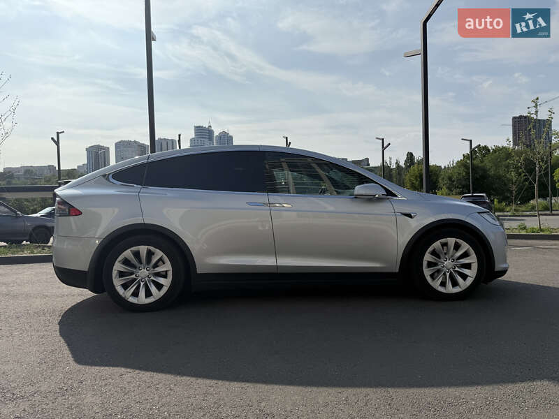 Внедорожник / Кроссовер Tesla Model X 2018 в Днепре фото 5 Внедорожник / Кроссовер Tesla Model X 2018 в Днепре
