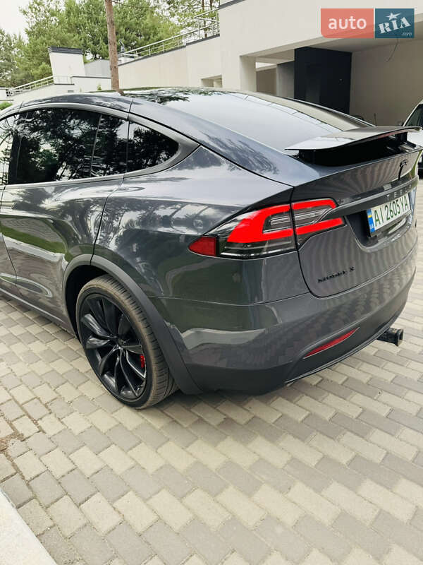 Позашляховик / Кросовер Tesla Model X 2017 в Броварах