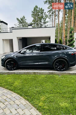 Внедорожник / Кроссовер Tesla Model X 2017 в 