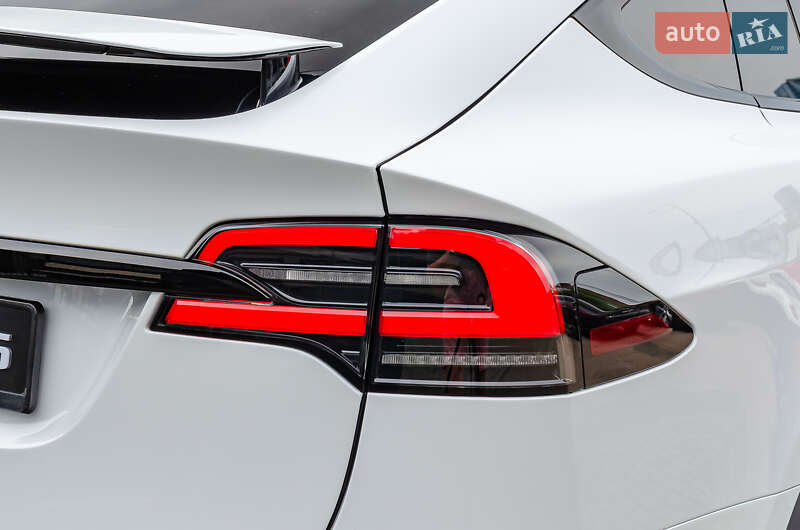Позашляховик / Кросовер Tesla Model X 2023 в Києві