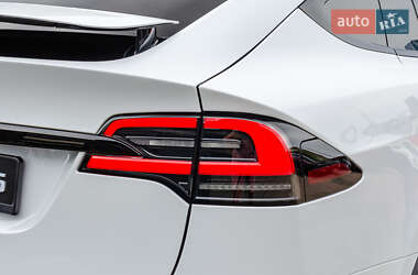 Внедорожник / Кроссовер Tesla Model X 2023 в 