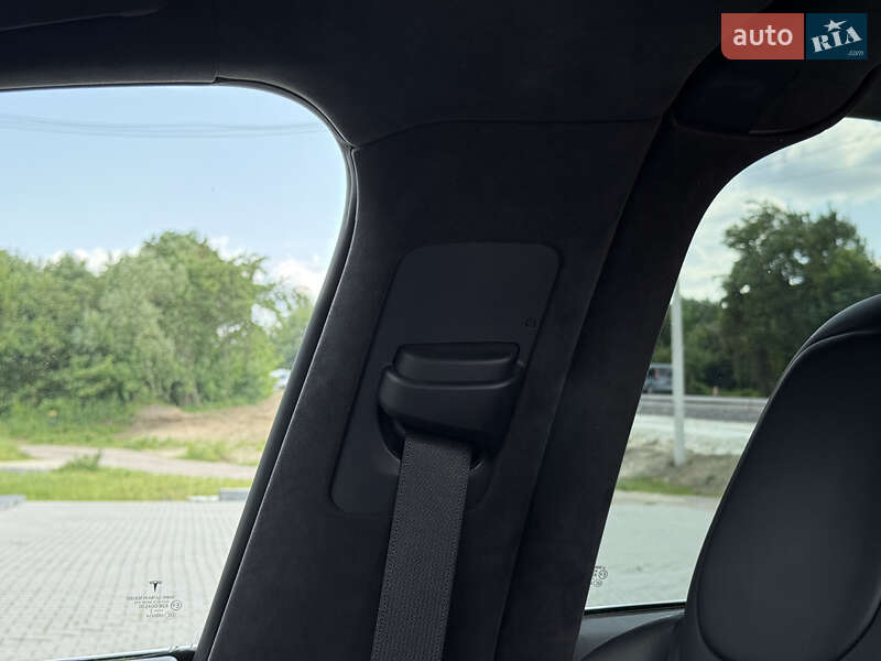 Позашляховик / Кросовер Tesla Model X 2017 в Львові