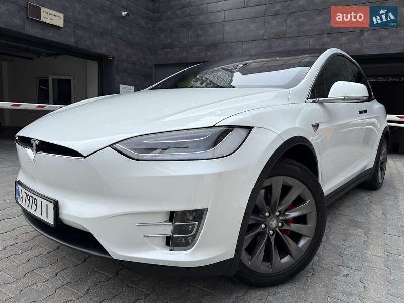 Внедорожник / Кроссовер Tesla Model X 2019 в Киеве