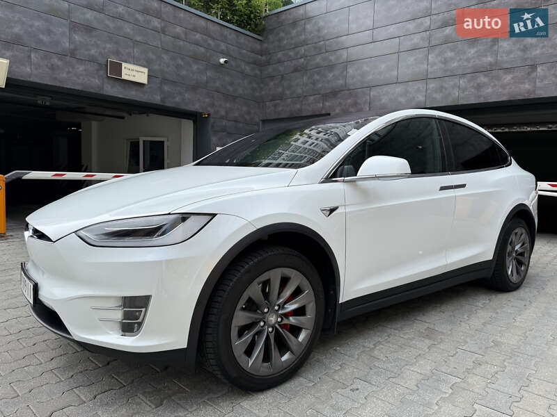 Внедорожник / Кроссовер Tesla Model X 2019 в Киеве