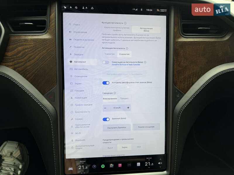 Внедорожник / Кроссовер Tesla Model X 2019 в Киеве