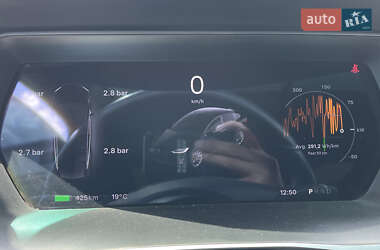 Позашляховик / Кросовер Tesla Model X 2018 в 
