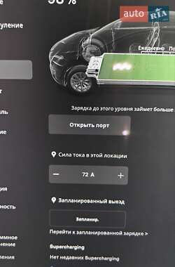 Позашляховик / Кросовер Tesla Model X 2017 в 